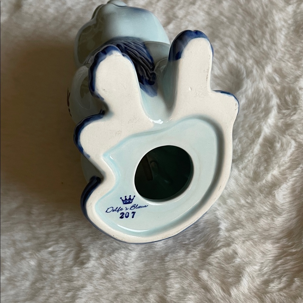 Delft Blue and White Ceramic Cat Bank - Picture 3 of 4